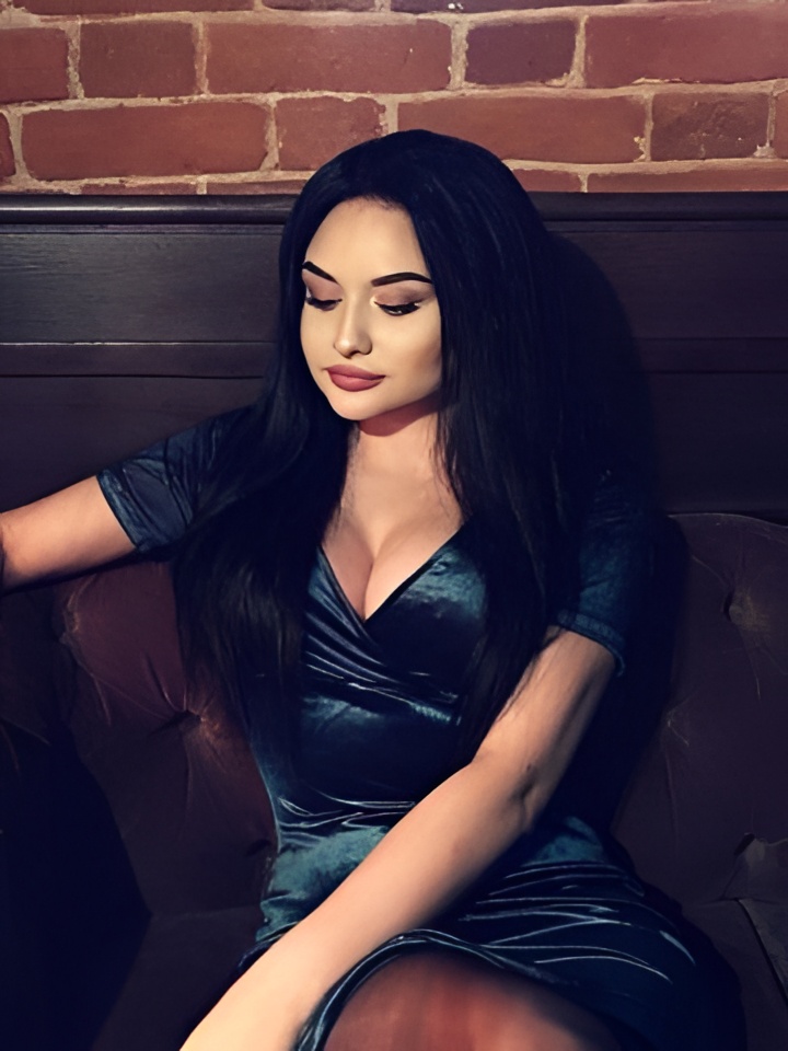 Лилия привлекальеная девушка из Ноябрьска цена от 5000 руб