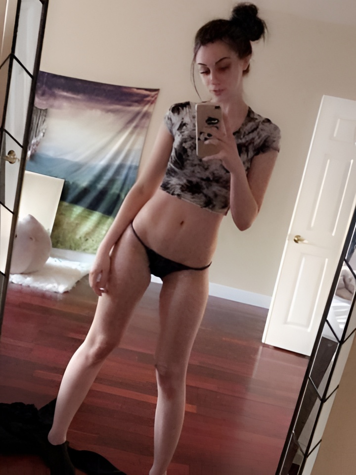 Василиса привлекальеная девушка из Ноябрьска цена от 10000 руб