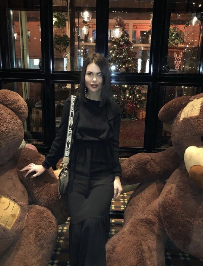 🎥 Марина привлекальеная девушка из Ноябрьска цена от 3500 руб