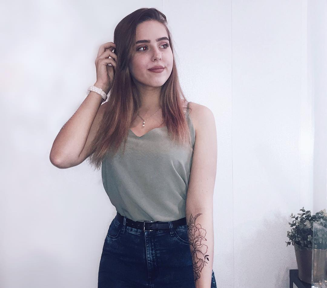 Катя привлекальеная девушка из Ноябрьска цена от 3500 руб