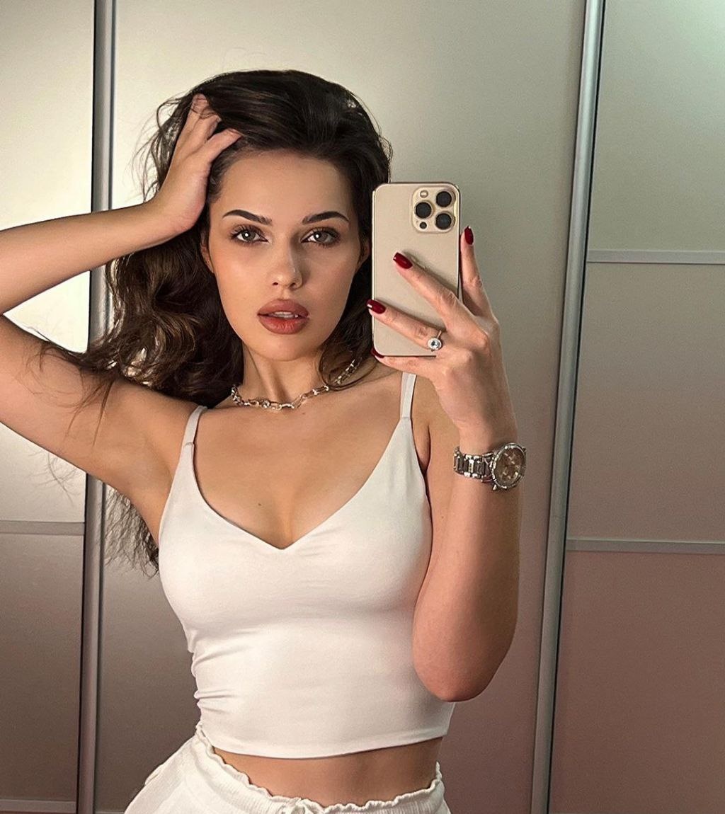 Ксюша привлекальеная девушка из Ноябрьска цена от 3000 руб