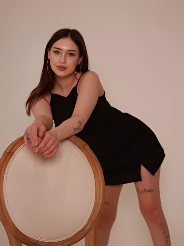 Илона привлекательная девушка из Ноябрьска цена от 1500 руб