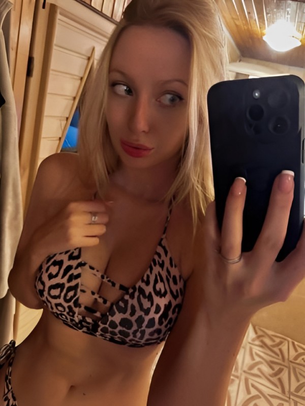 Рената привлекательная девушка из Ноябрьска цена от 2500 руб