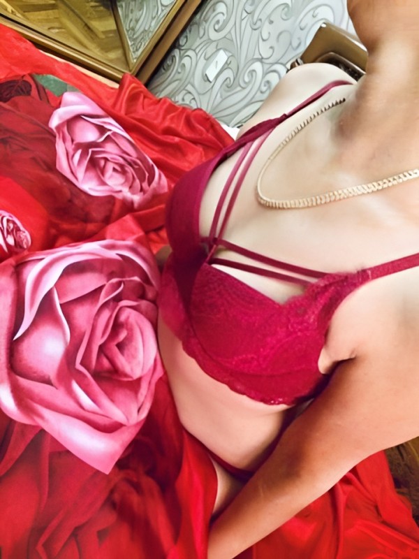 Римма привлекательная девушка из Ноябрьска цена от 2000 руб